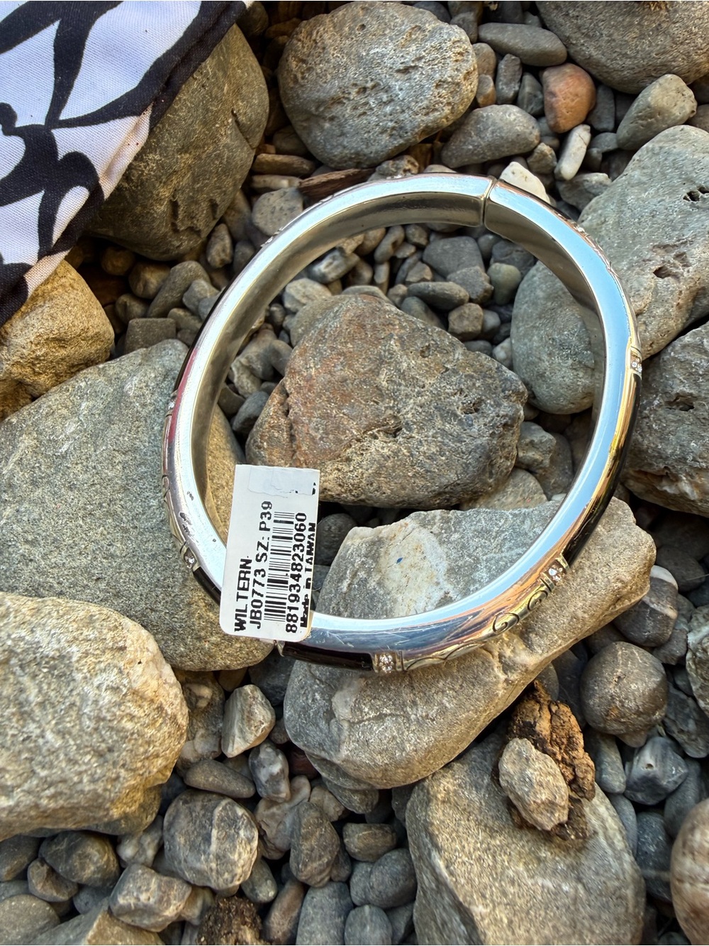 Brighton Wilten, Black and Silver Hinged Bangle Bracelet, New with tags - Picture 5 of 6